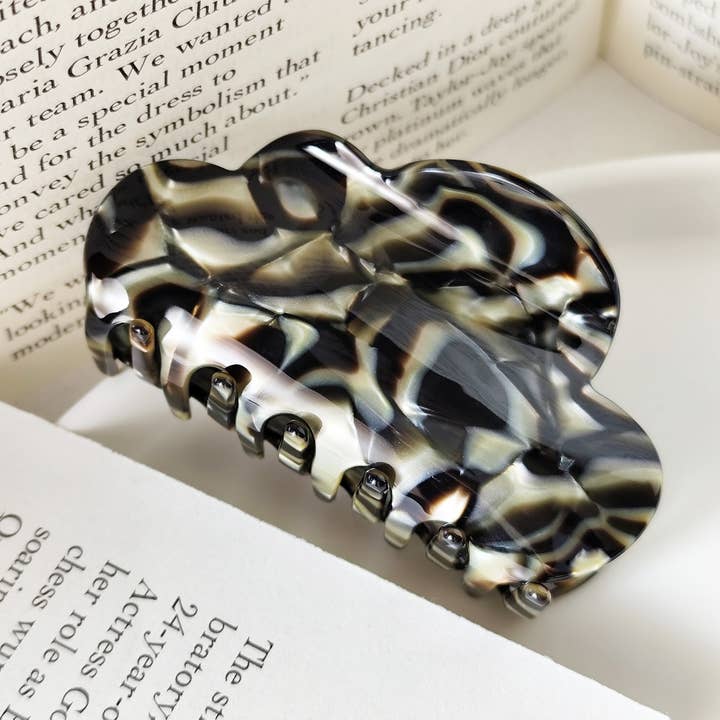 ACCITY - Wholesale Hair Clip - Women's - Elegant Cloud Hair Claw – Stylish Updo Clip_CWAHA072485