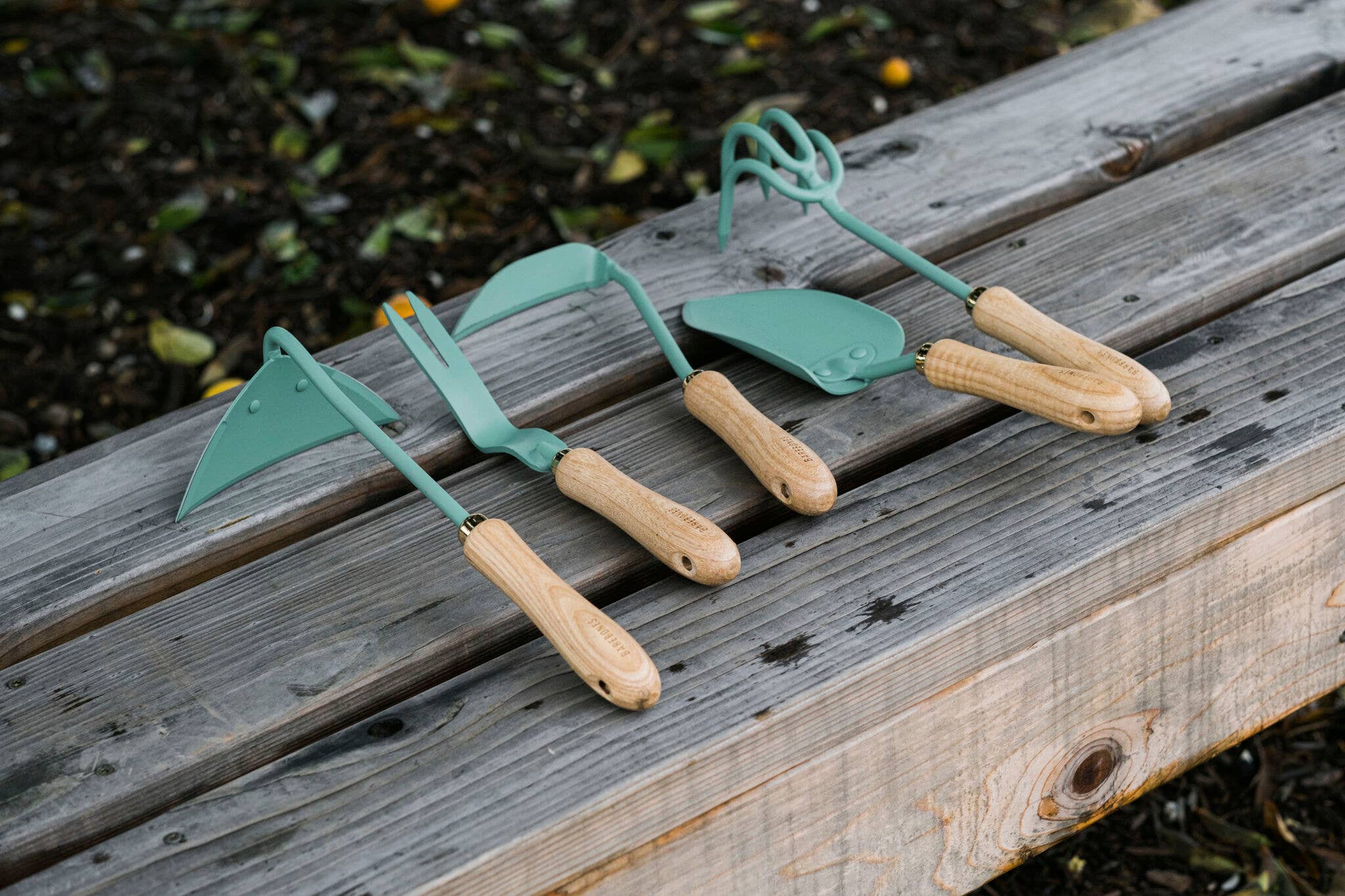 Barebones - Wholesale Garden Tool - Japanese Weeding Hoe6