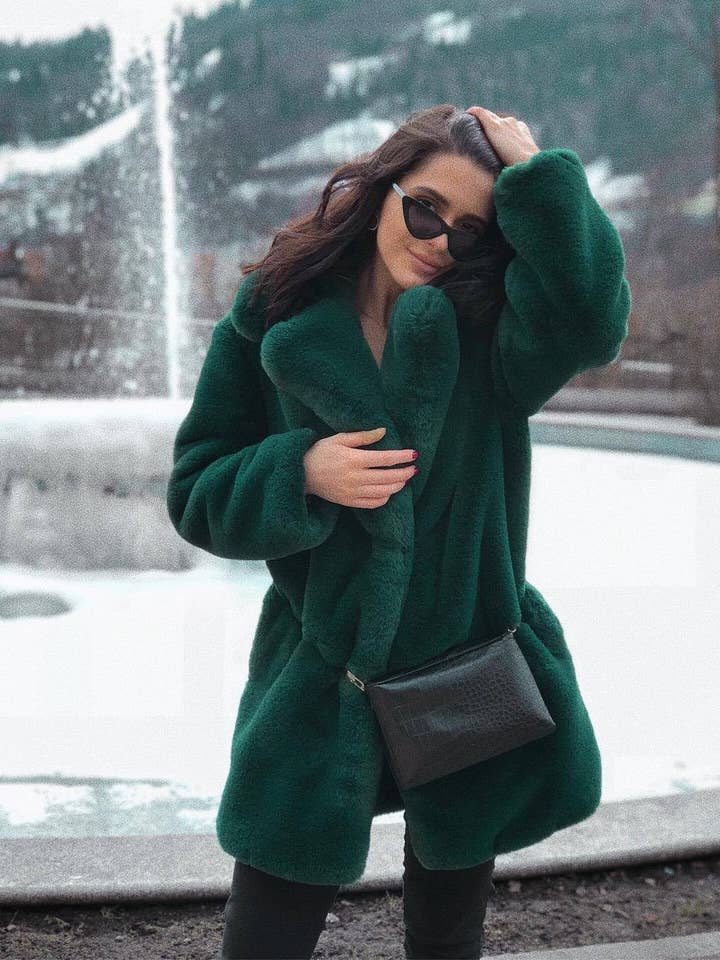 Lily Clothing - Wholesale Jacket - Women's - Fluffy, warm, elegant, casual and loose coat7