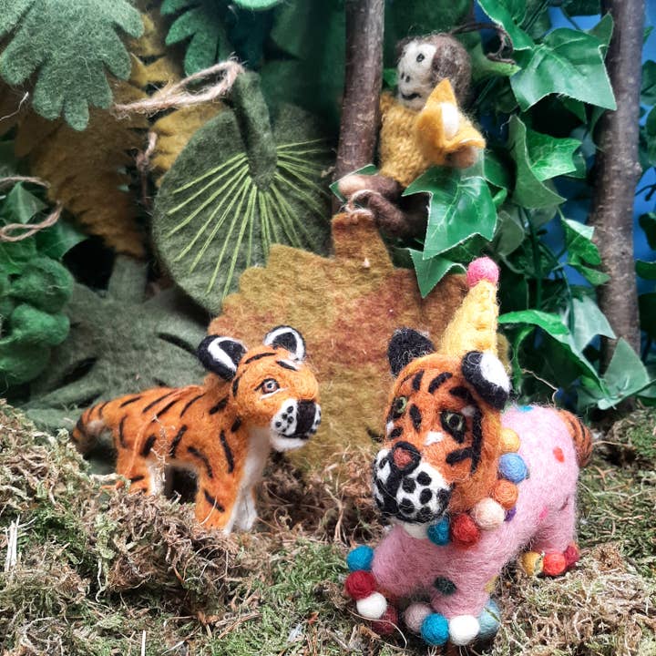 Felt So Good - Wholesale Ornament - Handmade Felt Fiesta Tiger Hanging Decoration1