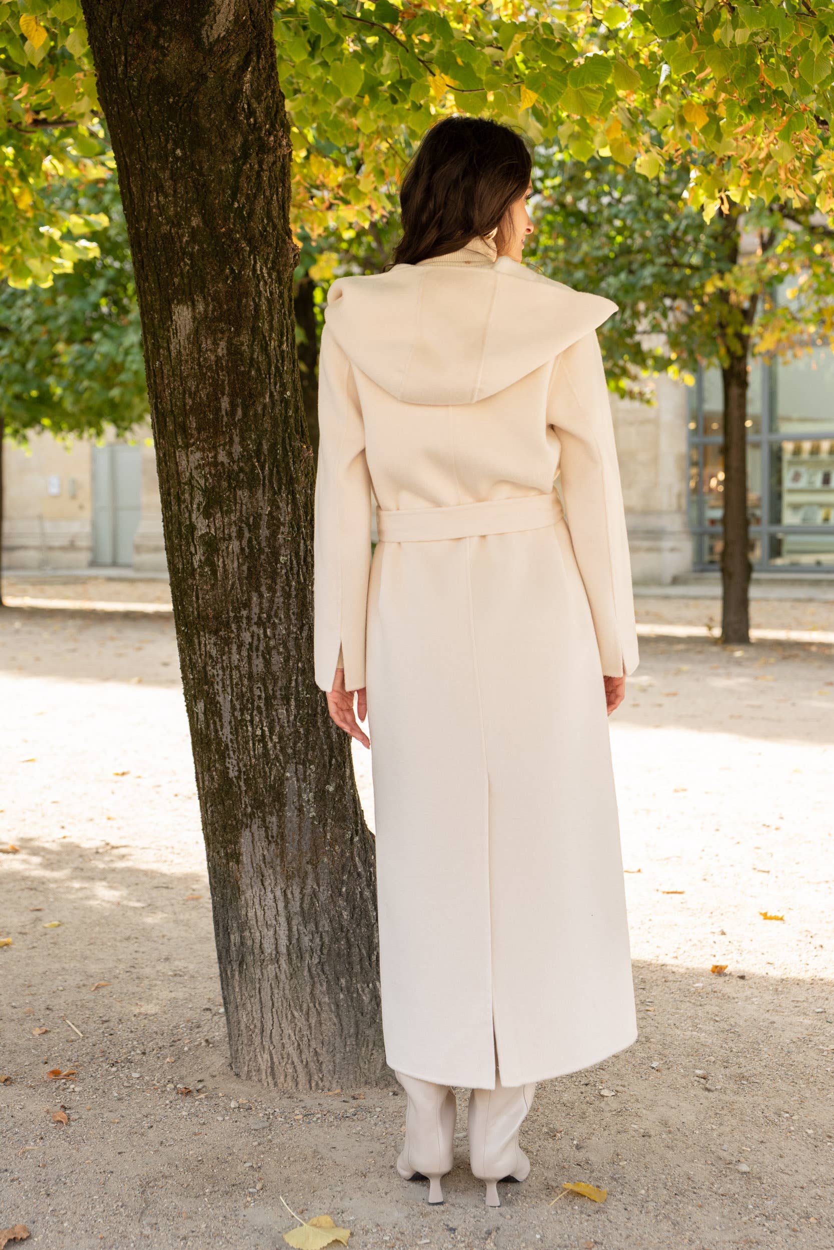 Attentif Paris - Wholesale Coat - Women's - Hand-sewn long wool coat with large hood and belt40