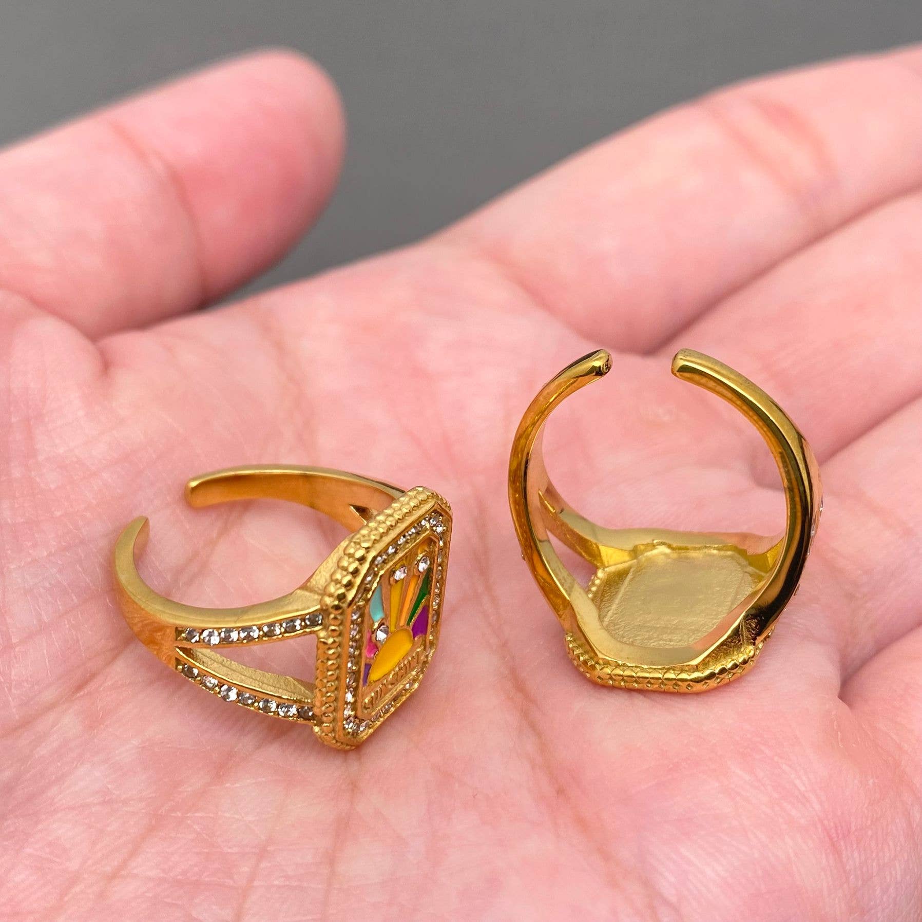 Mio Queena - Wholesale Cocktail/Statement Ring - Inlaid CZ Enamel 18K Gold Plated Stainless Steel Ring - FGS8