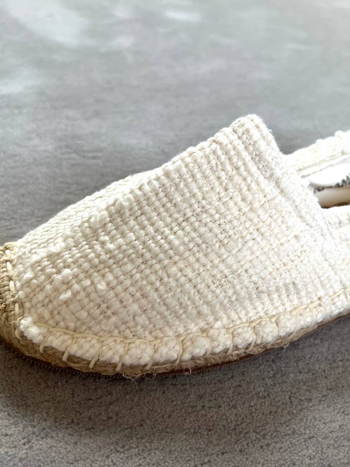 Les espadrilles Naturelles Ivoire pour la vente par Krama Heritage