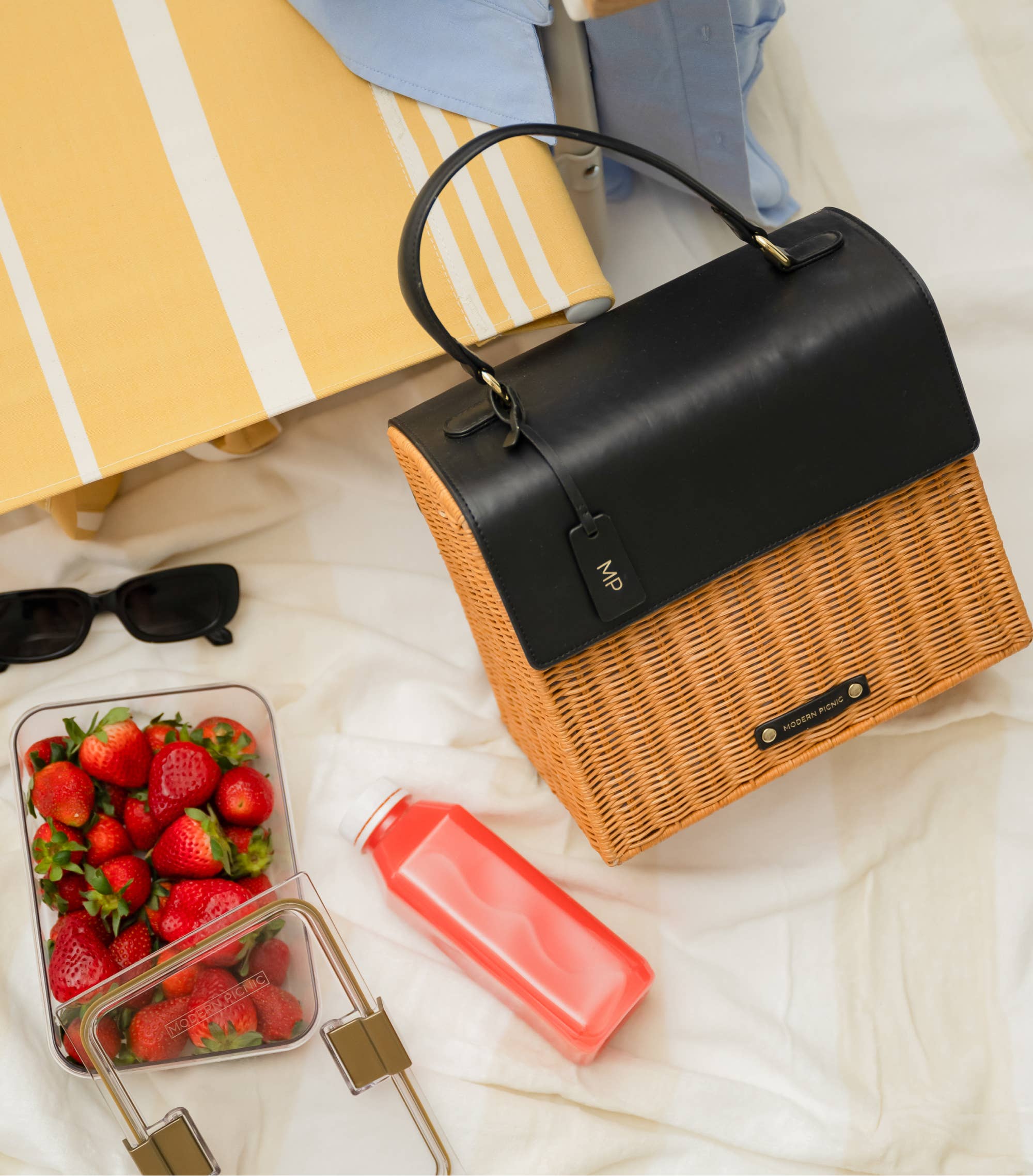 Modern Picnic - Wholesale Lunch Bag/Box - Wicker Lunch Bag – Insulated Wicker Beach Cooler Bag7