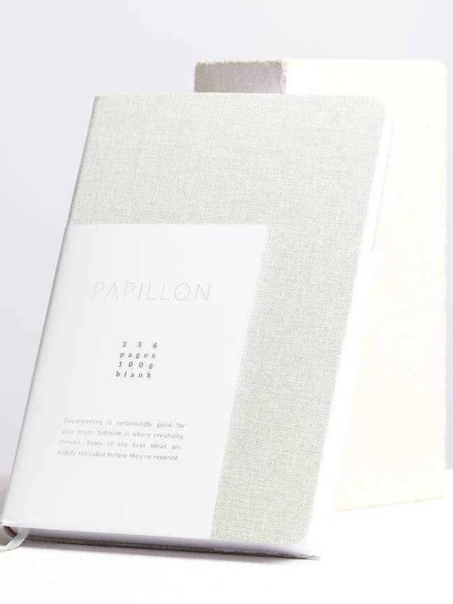 Dzukou Papillon — Cuaderno de lino, A5, tapa dura, páginas en blanco para venta al por mayor de Dzukou B.V.