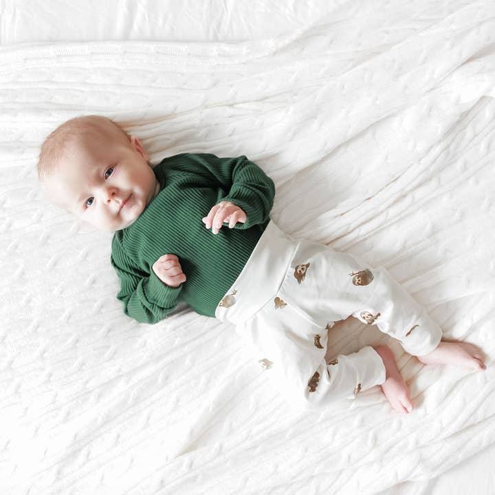 Tiny toes Baby Co – wholesale Fashion leggings – kids – Sloths on Ivory Baby & Toddler Cotton Knit Leggings6