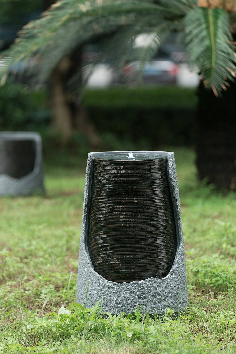 A&B Home Group Inc. – wholesale Outdoor ornament/decor – 17x17x26" Polyresin Fountain - Gray10