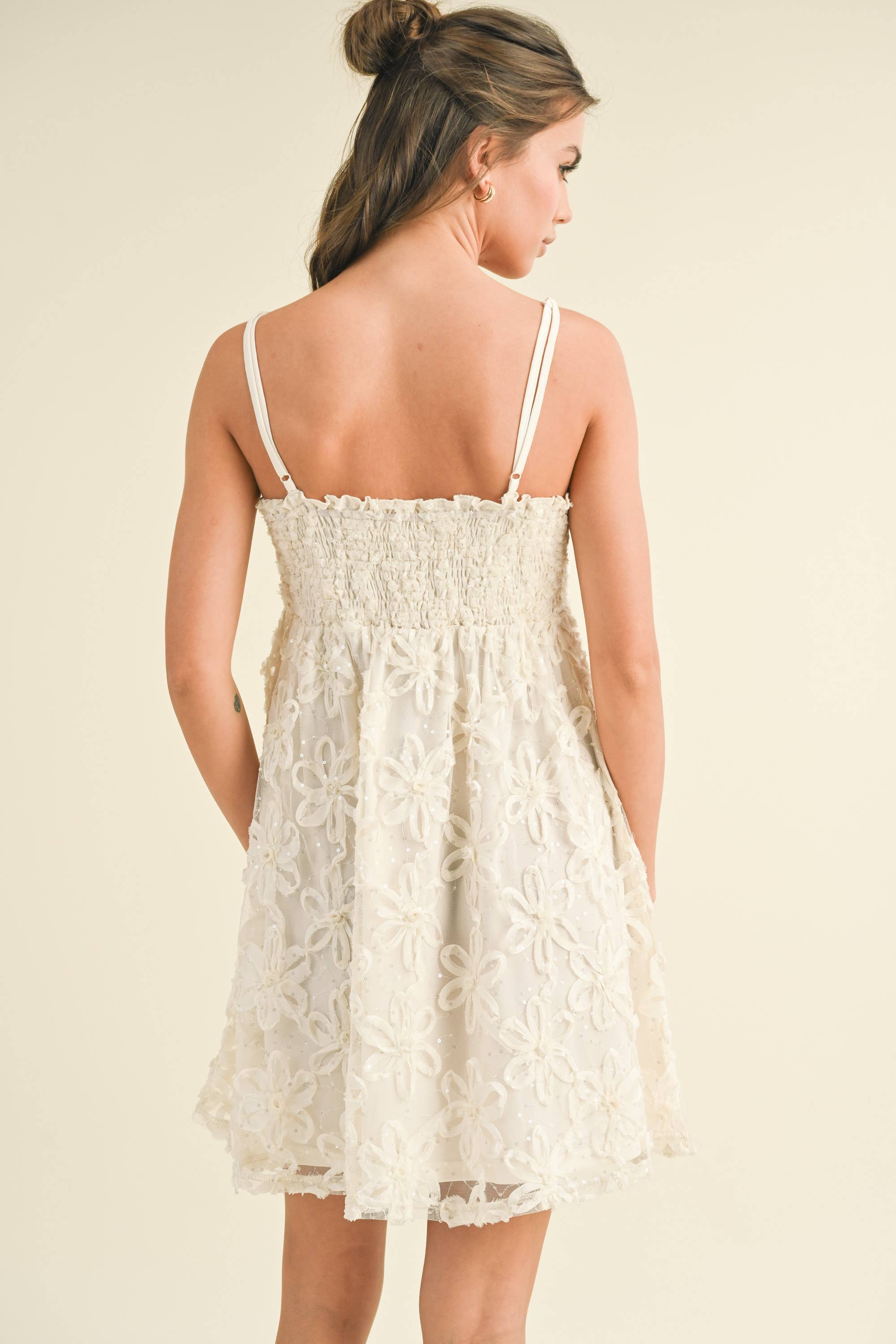 Klesis - Vente Robe – femme - ID7798A MINI-ROBE POUR BÉBÉ AVEC NŒUD EN APPLIQUE 3D ET PAILLETTES10