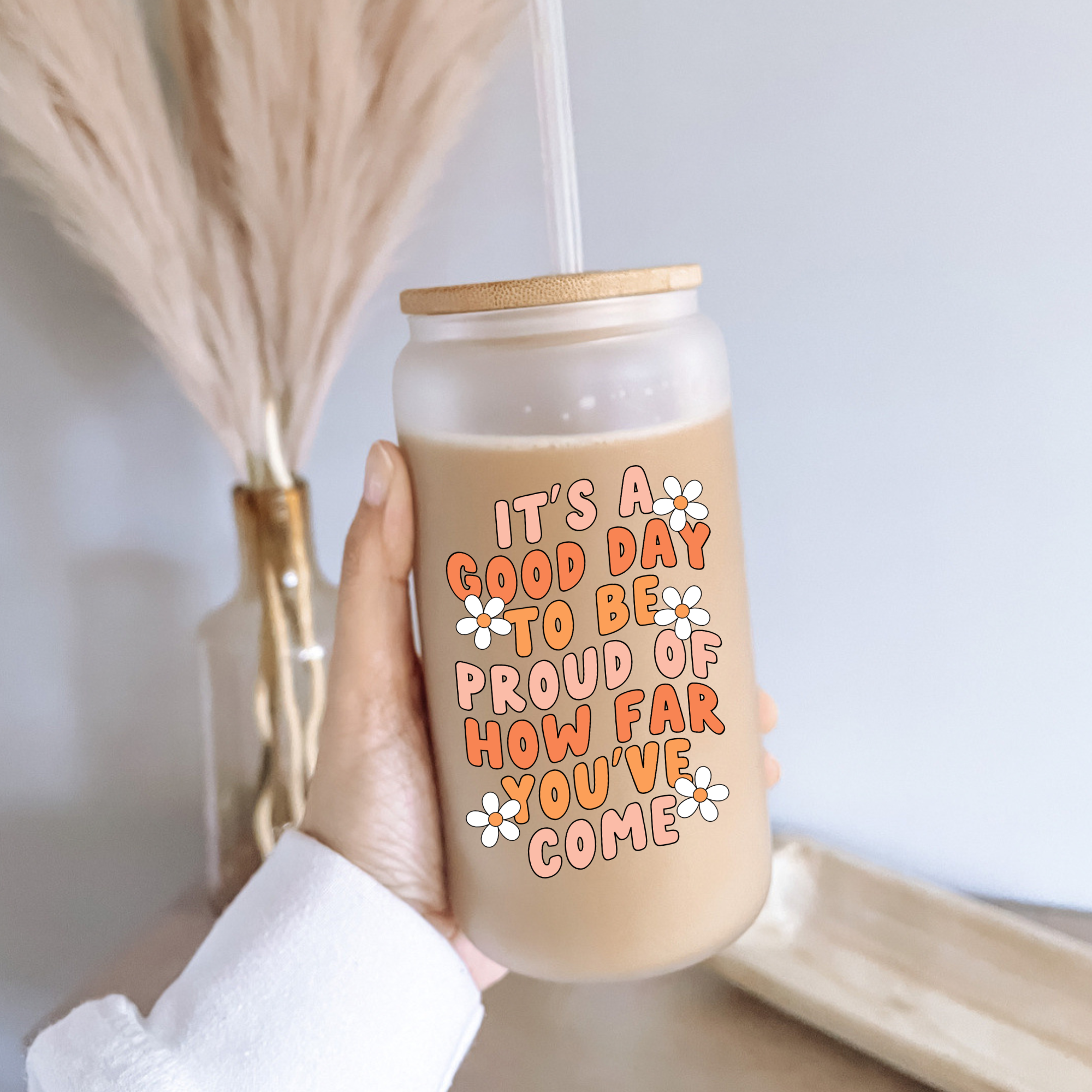 Boho + Babe - Vente Verre/tasse - Tasse en verre Good Day de 16 oz avec couvercle en bambou1