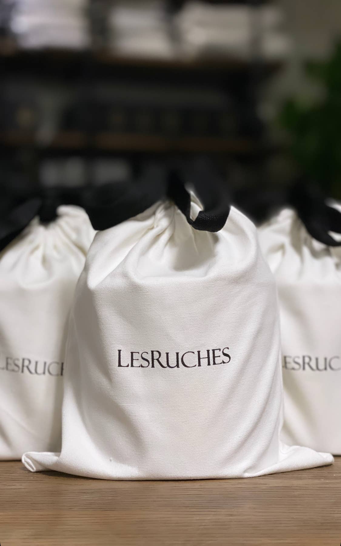 LesRuches Inc. - Wholesale Jar/Filled Candle - GARDENIA BEAUTÉ M2 EDITION MARBRÉ 32OZ5