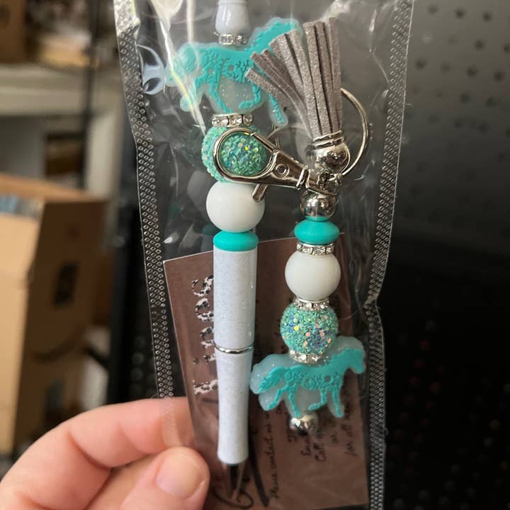 Cedar Hill Country Market - Wholesale Keychain - Unisex - Western Pens and Keychains Sets - Multi