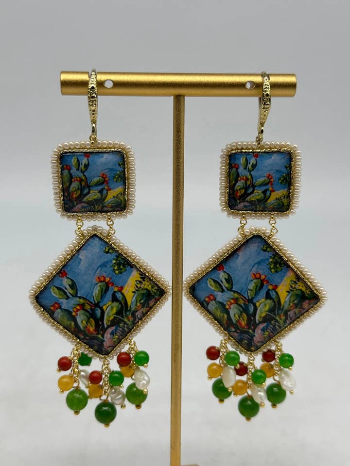 Orecchini Piastrella Ceramica di Caltagirone, cornice bianca, pietre, perle V.3 per la vendita all'ingrosso da parte di DD Ceramiche Siciliane