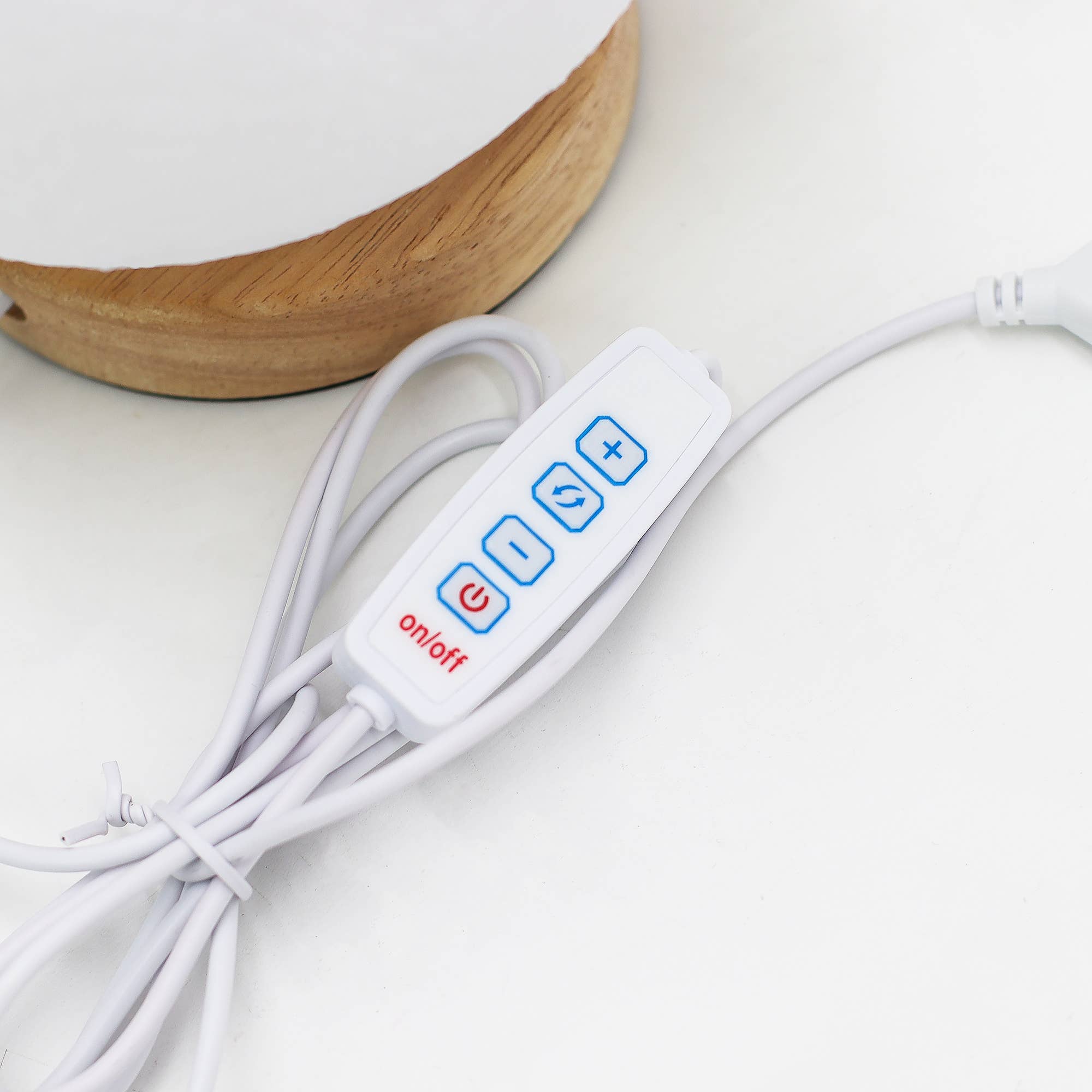 AWGifts Europe – Großhandel Akzent-/Schreibtischleuchte – Großhandel Neue-Welle-Lampen24