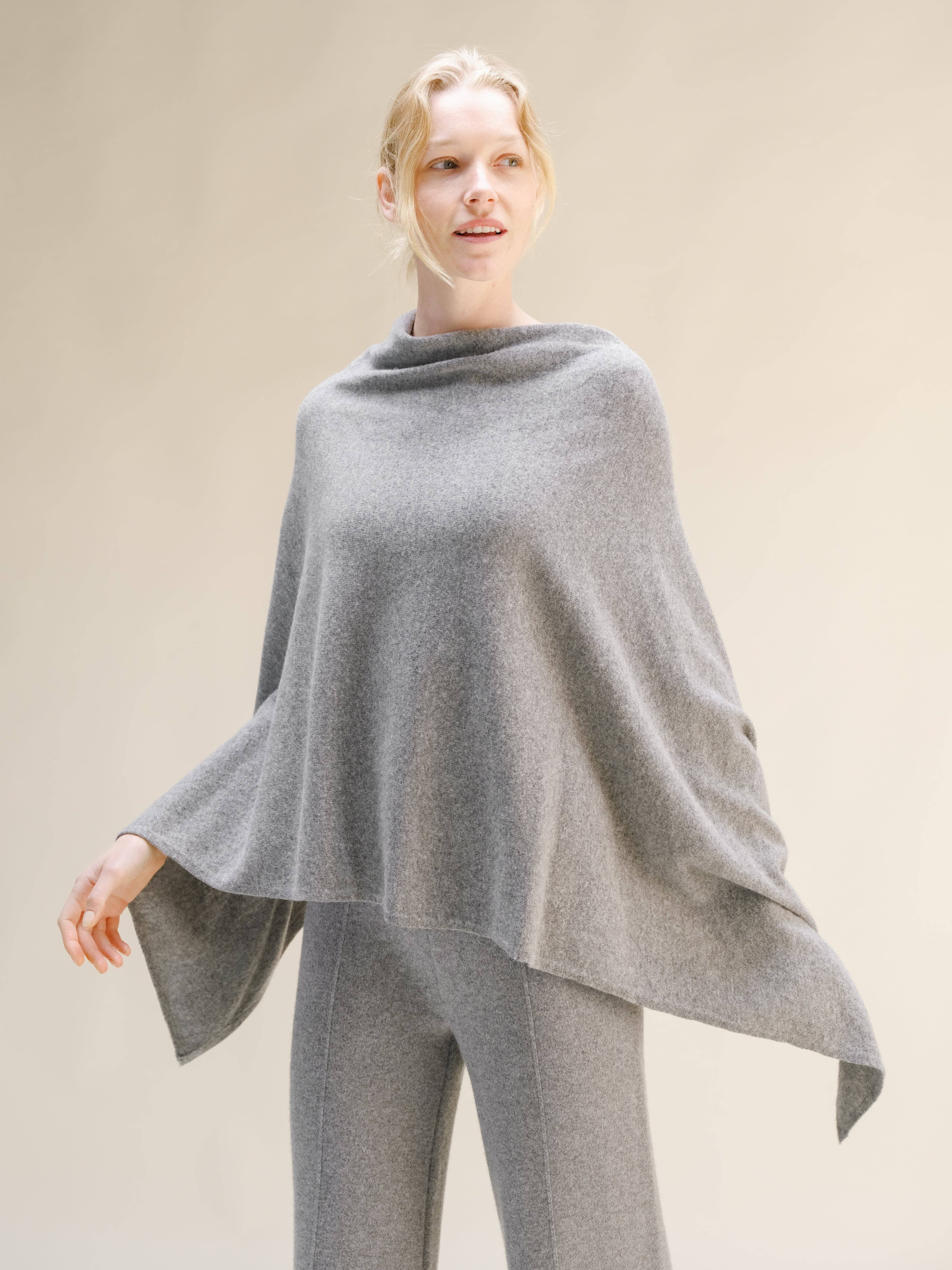 Lèmme - Wholesale Poncho - Women's - Cashmere Mix Asymmetric Poncho0