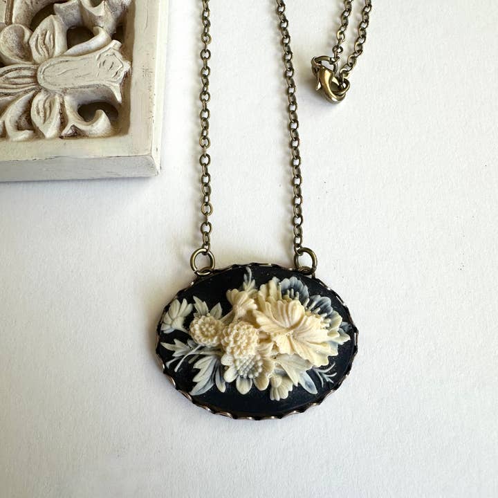 Botanical Bird - Wholesale Pendant/Charm Necklace - Black flower cameo necklace, large cameo pendant, chain 18"3