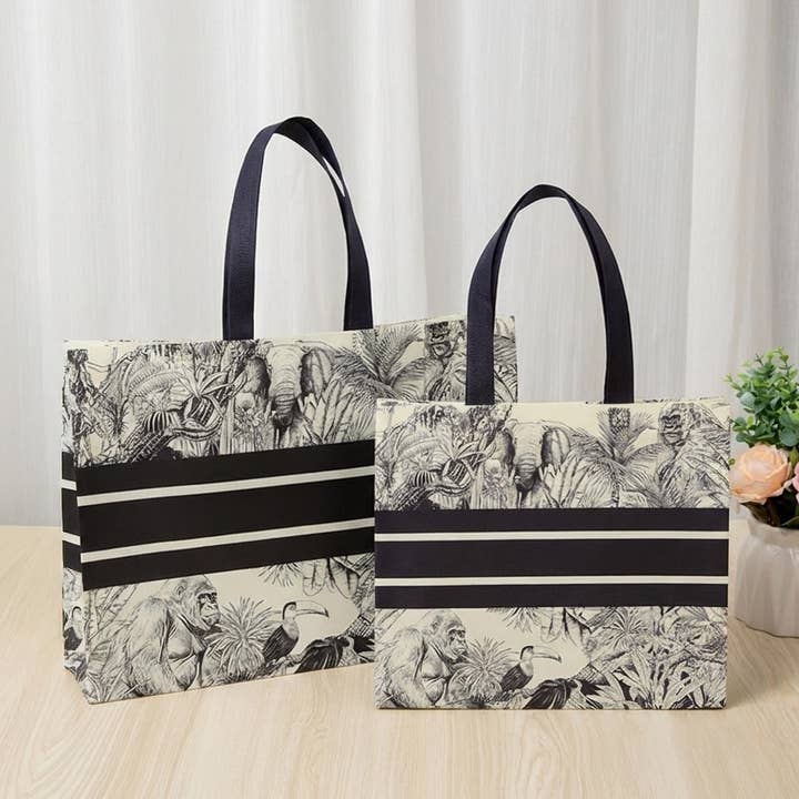 ByHome - Wholesale Gift bag - 50pc, 3 Size Black Stripe Jungle Line Art Non-woven Gift Bag0