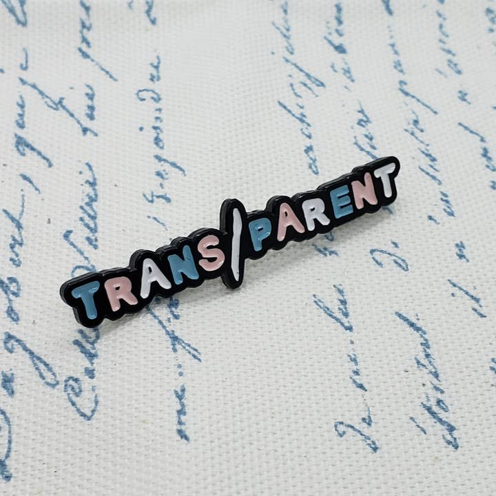 Arledge Comics - Venta al por mayor Botón/prendedor - Pin esmaltado transparente para padres transgénero1