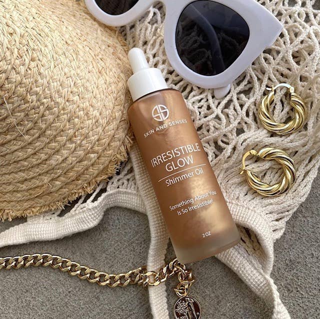 Skin And Senses - Wholesale Bath/Body Oil - Irresistible Glow Shimmer Oil1