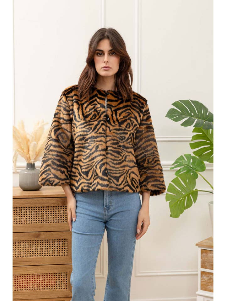 Happy look - Wholesale Fur/Faux Fur Coat - Women's - Animal print faux fur short jacket