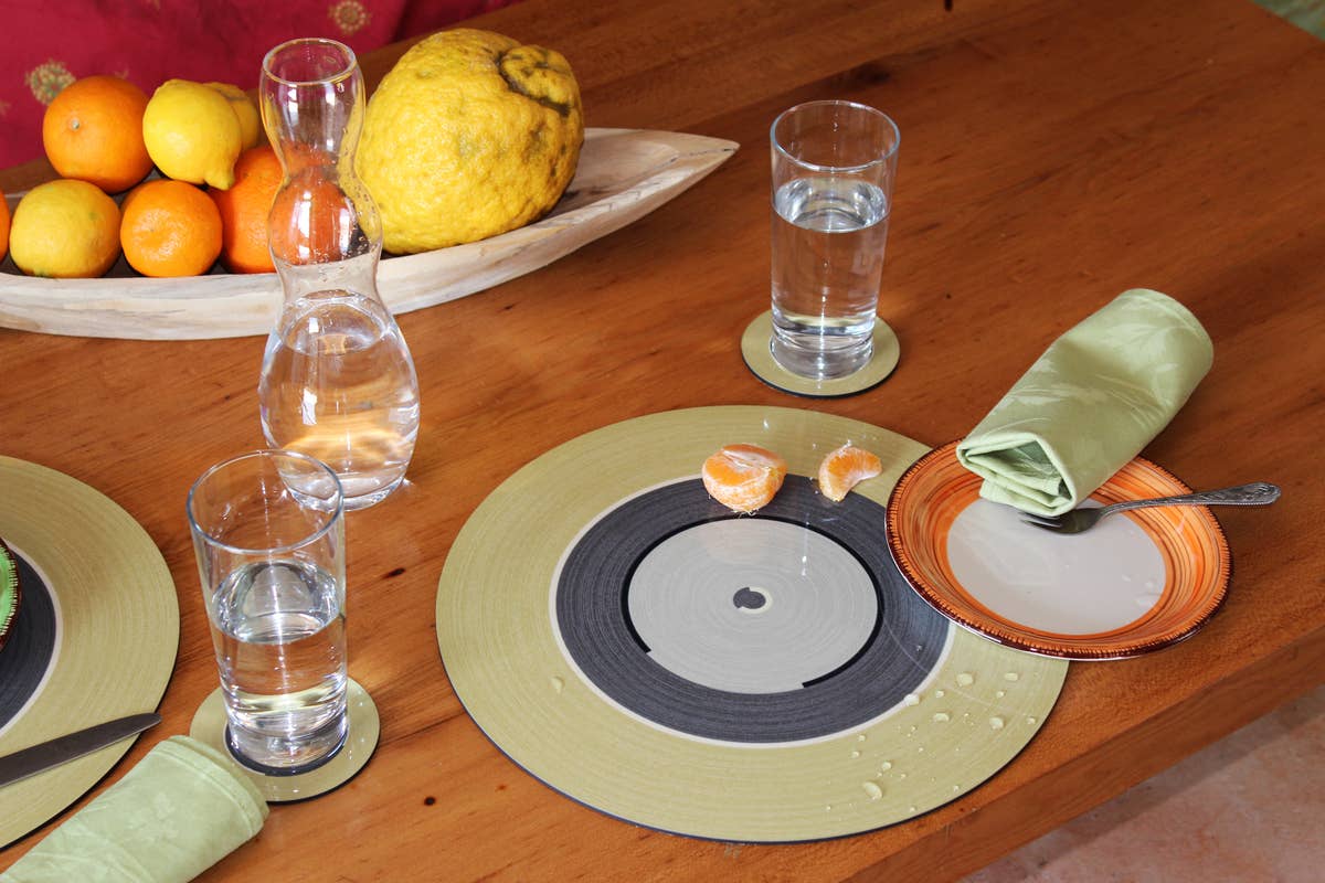 Coolors by Web Com S.a.s. – Individuais por atacado – Placemat - Madeira com cortiça Design Moderno 34 cm6