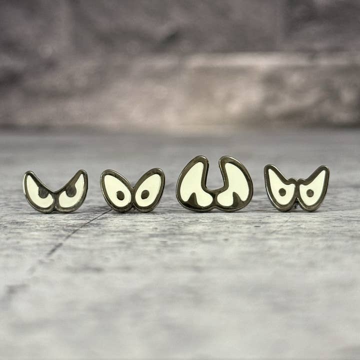 Eyes Pins for wholesale by Oddment and Tweak