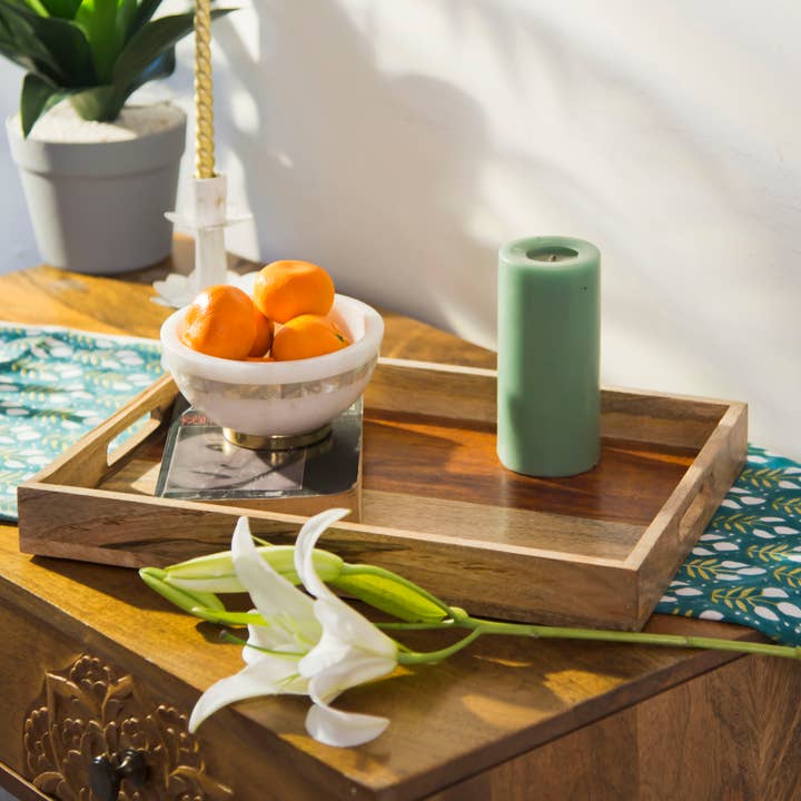 Plateau de service bicolore d'élégance rustique pour la vente par Mela Artisans