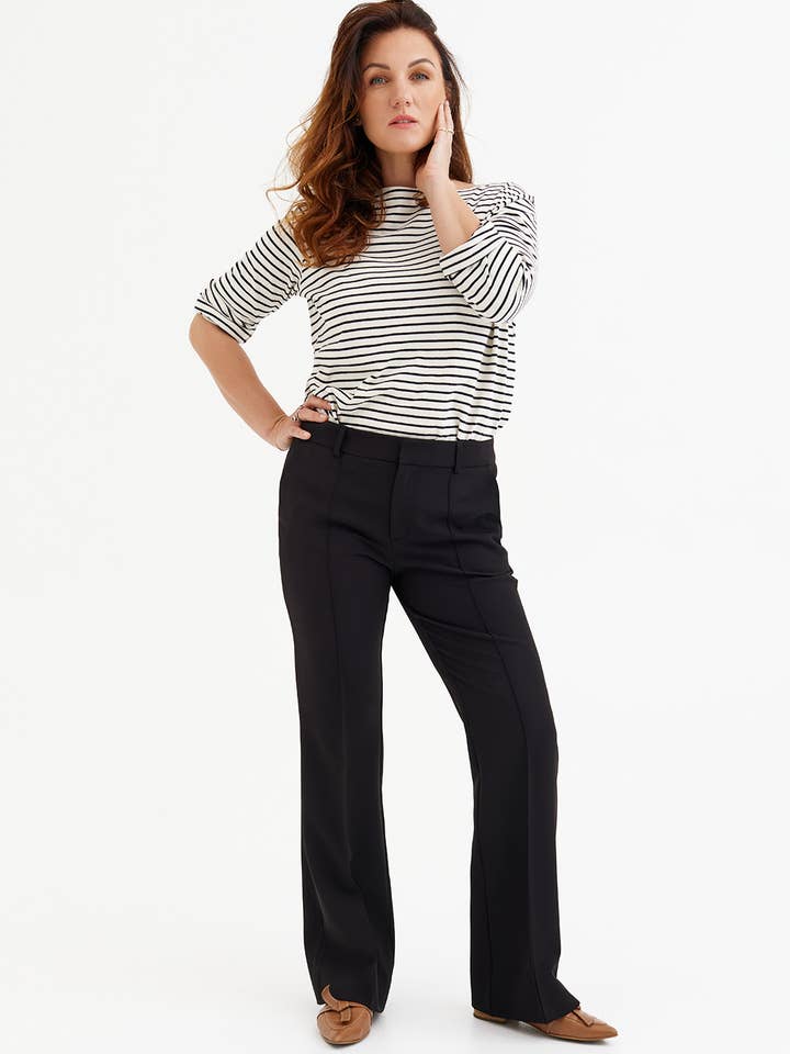 Off white with black stripes T-shirt BRETON ┃ long sleeve, classic model striped t-shirt for wholesale on Faire2