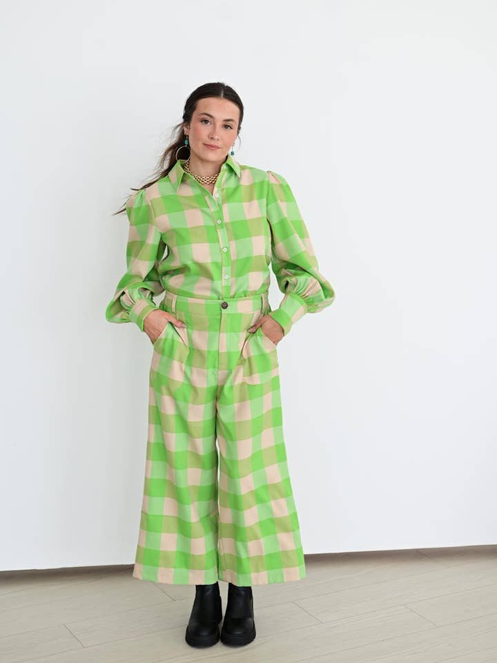 Turquoise Haven - Wholesale Pants - Women's - TH56 GREEN GINGHAM PANT (7 Piece)