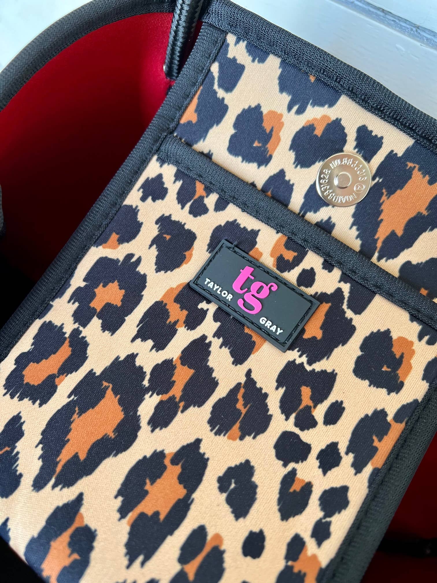 TAYLOR GRAY - Wholesale Tote Bag - Women's - The Adeola Neoprene Tote | shoptaylorgray1