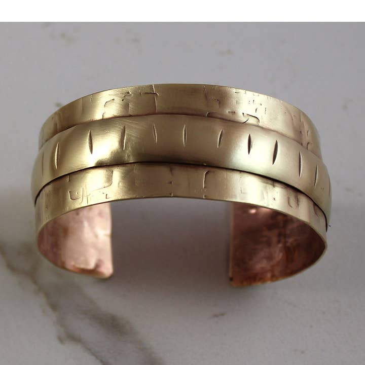 Bracciale a polsino in ottone Whitney Designs per la vendita all'ingrosso da parte di Whitney Designs Ltd.