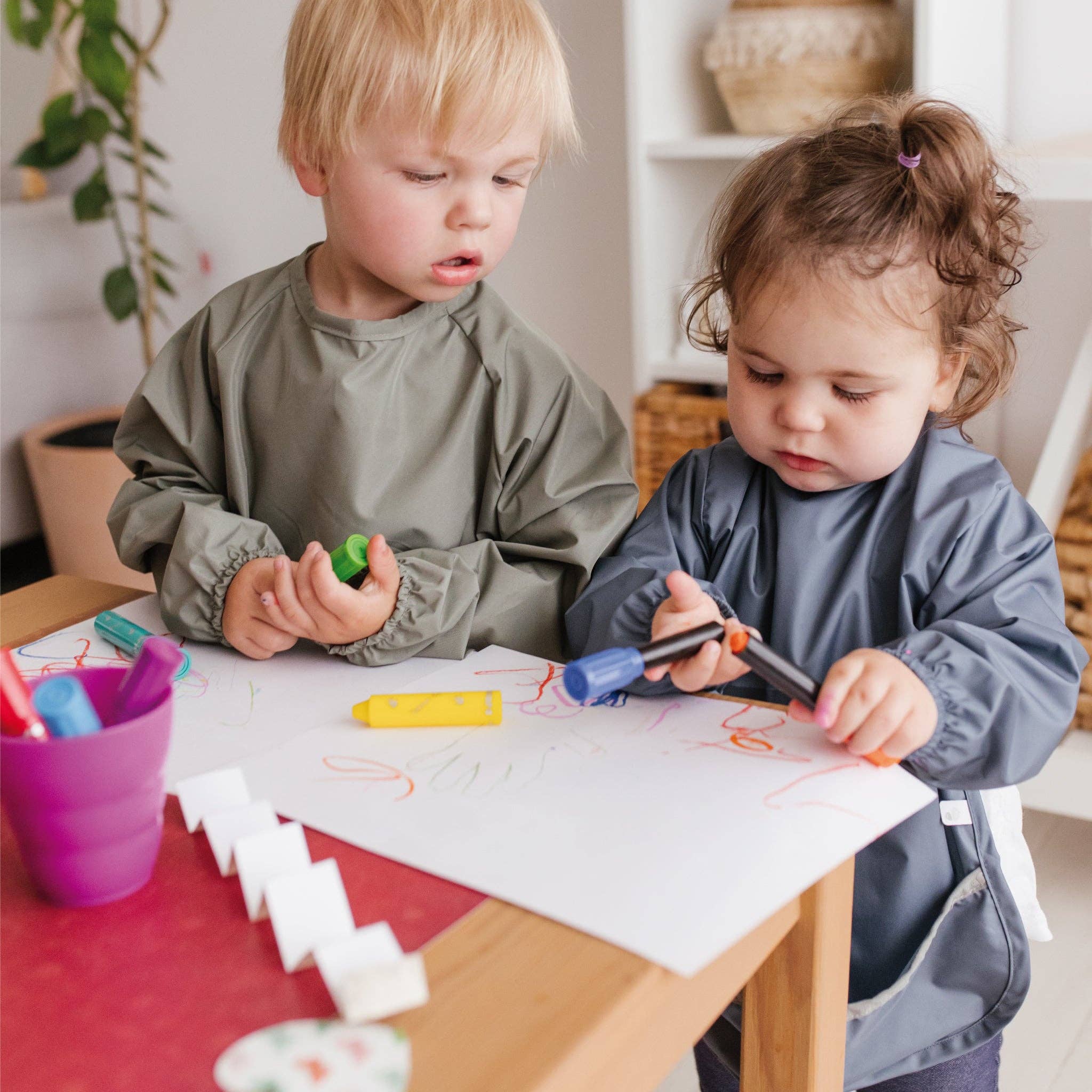 Perlimpinpin - Wholesale Bib - Baby - Bib with sleeves - Moss1