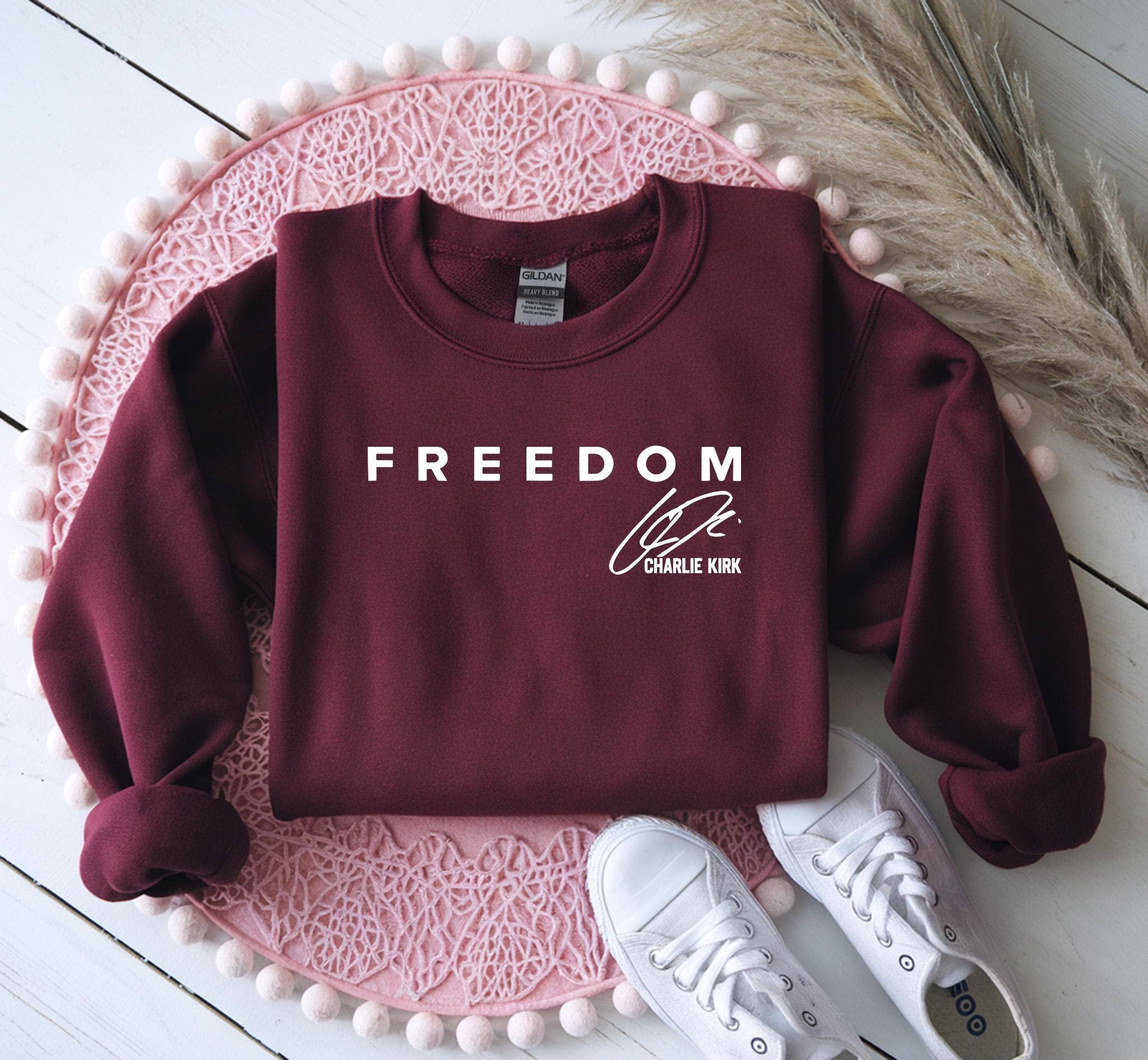 DLT Ecommerce - Vente T-shirt à imprimés – femme - T-shirt Liberté Charlie Kirk, Sweatshirt Charlie Kirk2