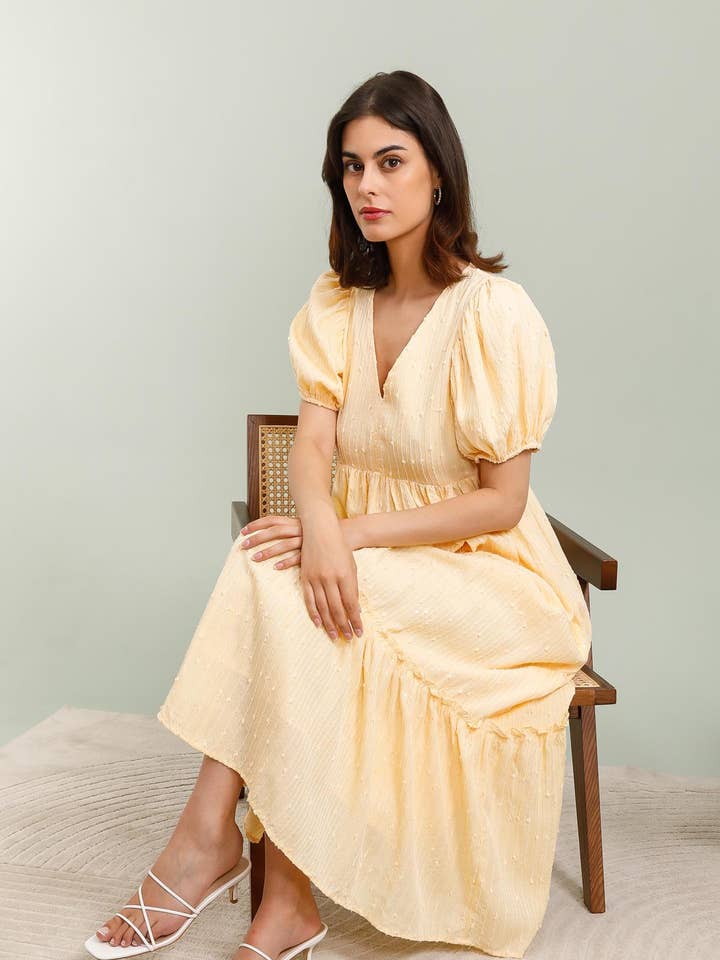 5806 ABITO LUNGO TINTA UNITA per la vendita all'ingrosso da parte di Daphnea