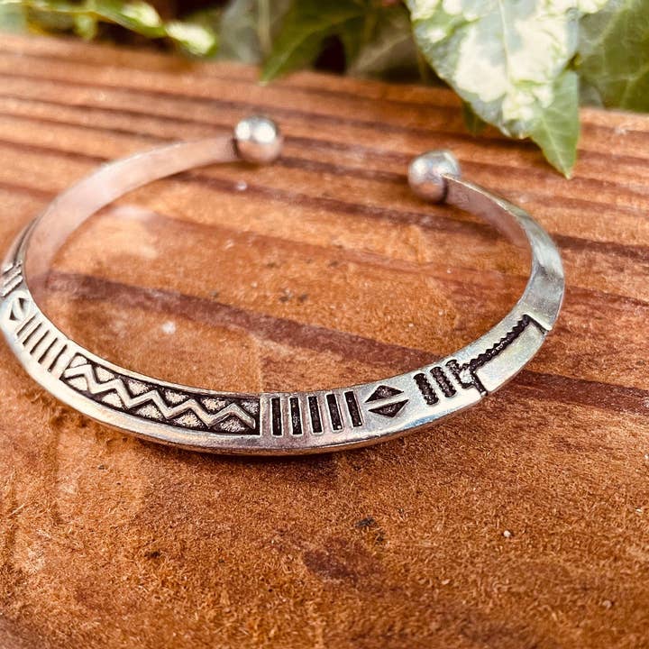 Kaali Boutique - Wholesale Bangle bracelet - African Silver Bracelet / Tuareg Jewelry / Cuff / Boho / Ethnic / Costume / Bohemian / Medieval / Gypsy / Geometric /1