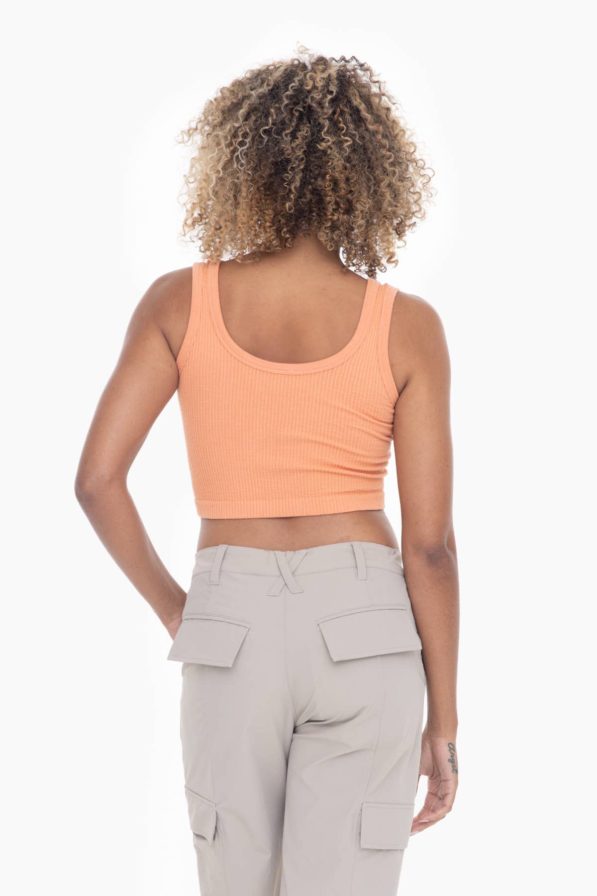 Mono B - Wholesale Tanktop - Dames - Geribbelde naadloze cropped tanktop90