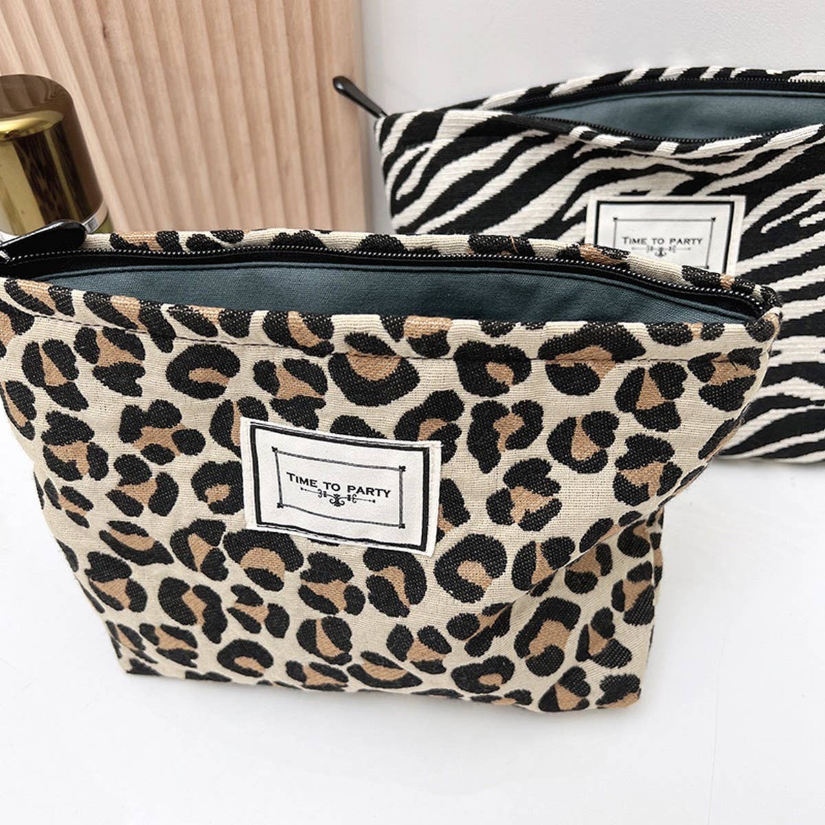 ACCITY - Wholesale Makeup/Cosmetic Bag - LEOPARD LARGE CAPACITY MAKEUP BAG STORAGE BAG_CWAB12276