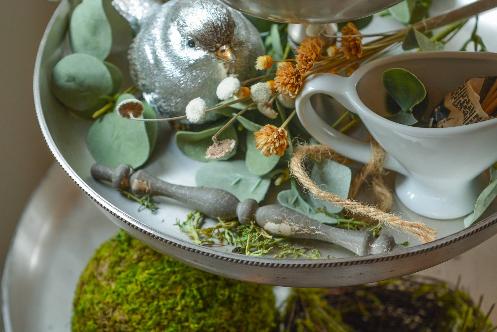 Bluebird Nest Boutique - Wholesale Ornament - Charcoal Chippy Spindle- Small 6"3