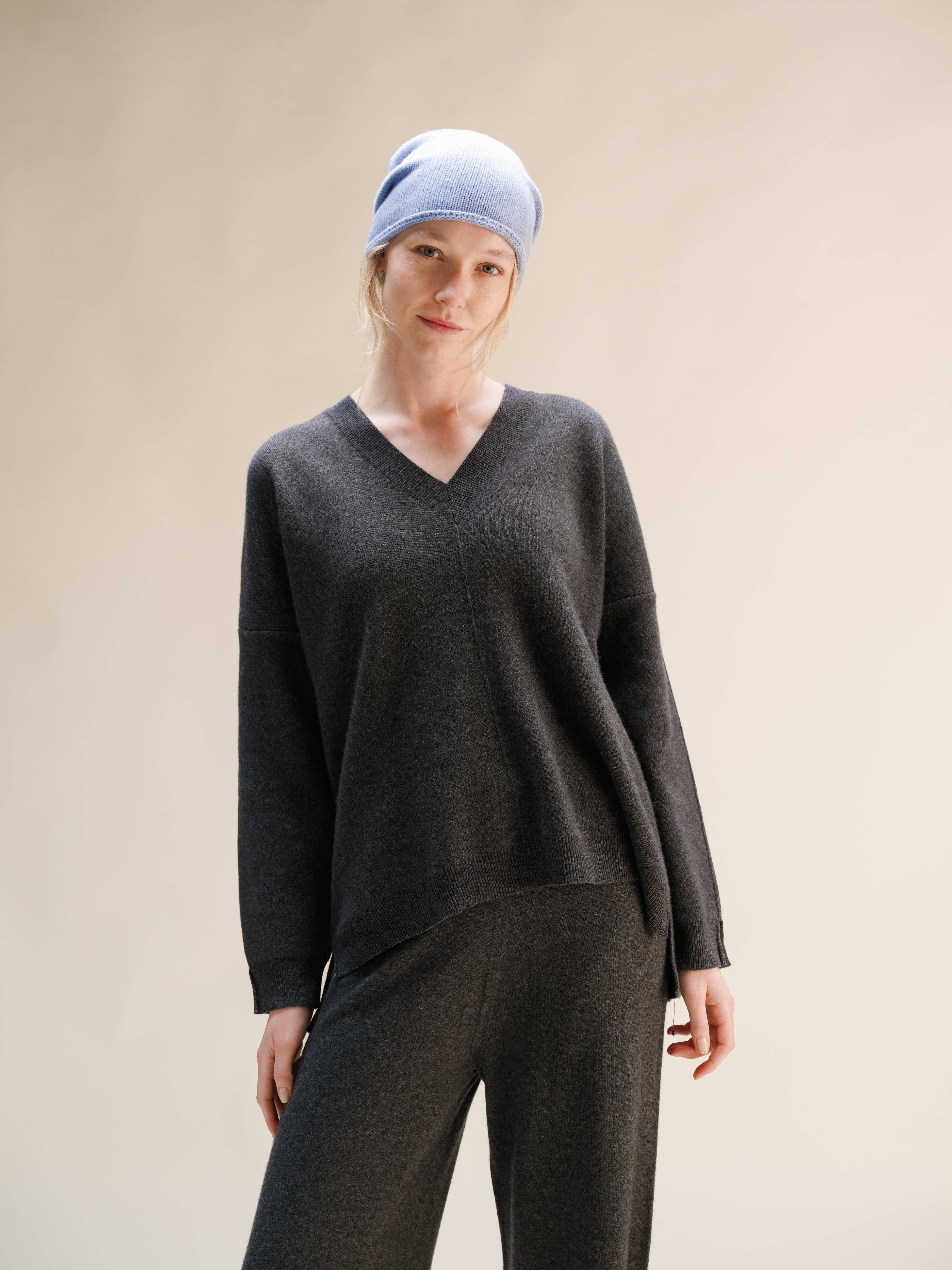 Lèmme - Venta al por mayor Jersey de punto - Mujer - Maxi de Cuello en V Sólido con Mezcla de Cachemira y Aberturas Laterales24