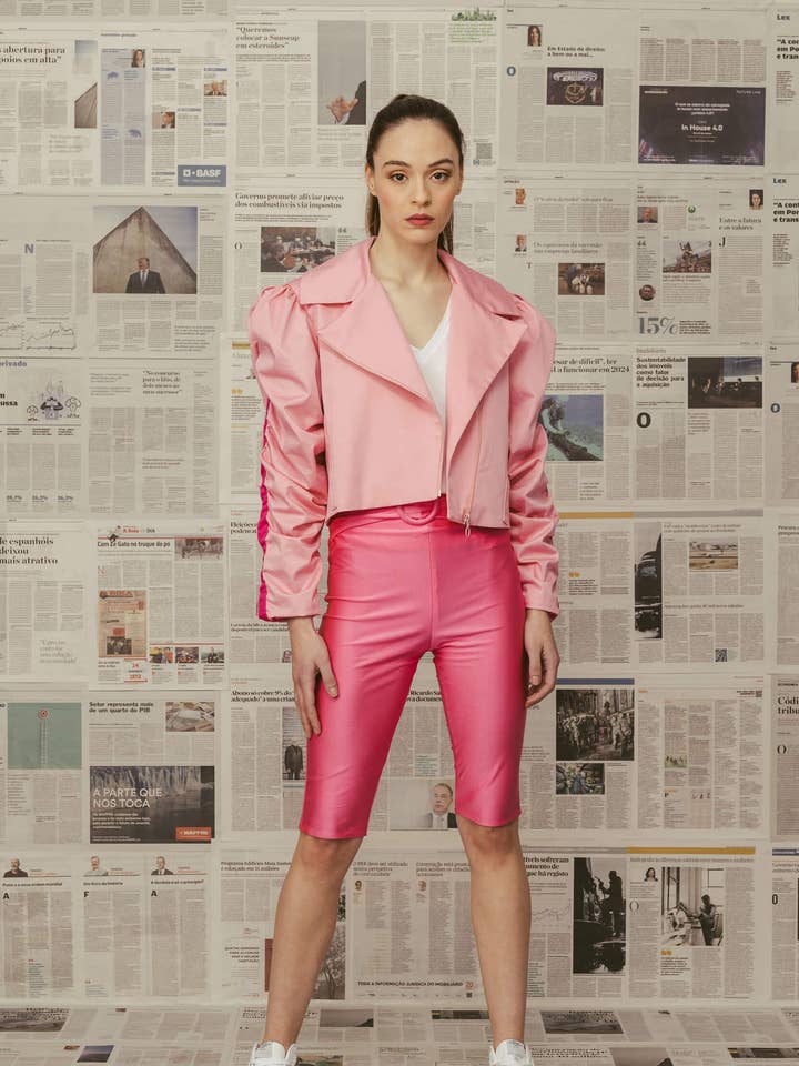 Kurzjacke mit doppelreihiger Knopfleiste für den Großhandel von Hyena Tailor Made