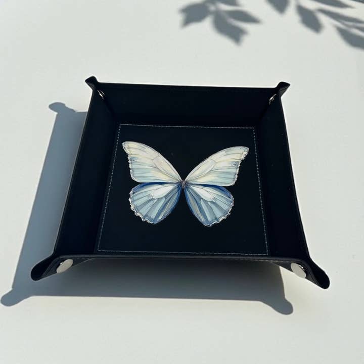 Bandeja vaciabolsillos de cuero con arte moderno de mariposas para venta al por mayor de Resinate By KS / by KRISTIN SMITH