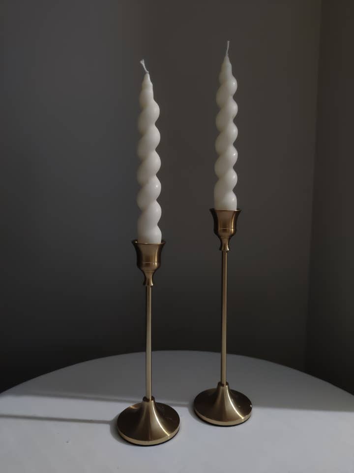 Swirl Taper Candle for wholesale by Vanilla Aroma Studio