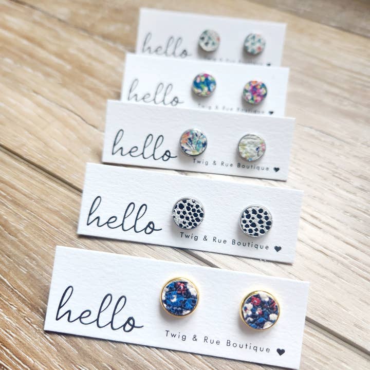 Twig & Rue boutique – Brincos de pino por atacado – Alças de botão em couro | Coleção de padrões15