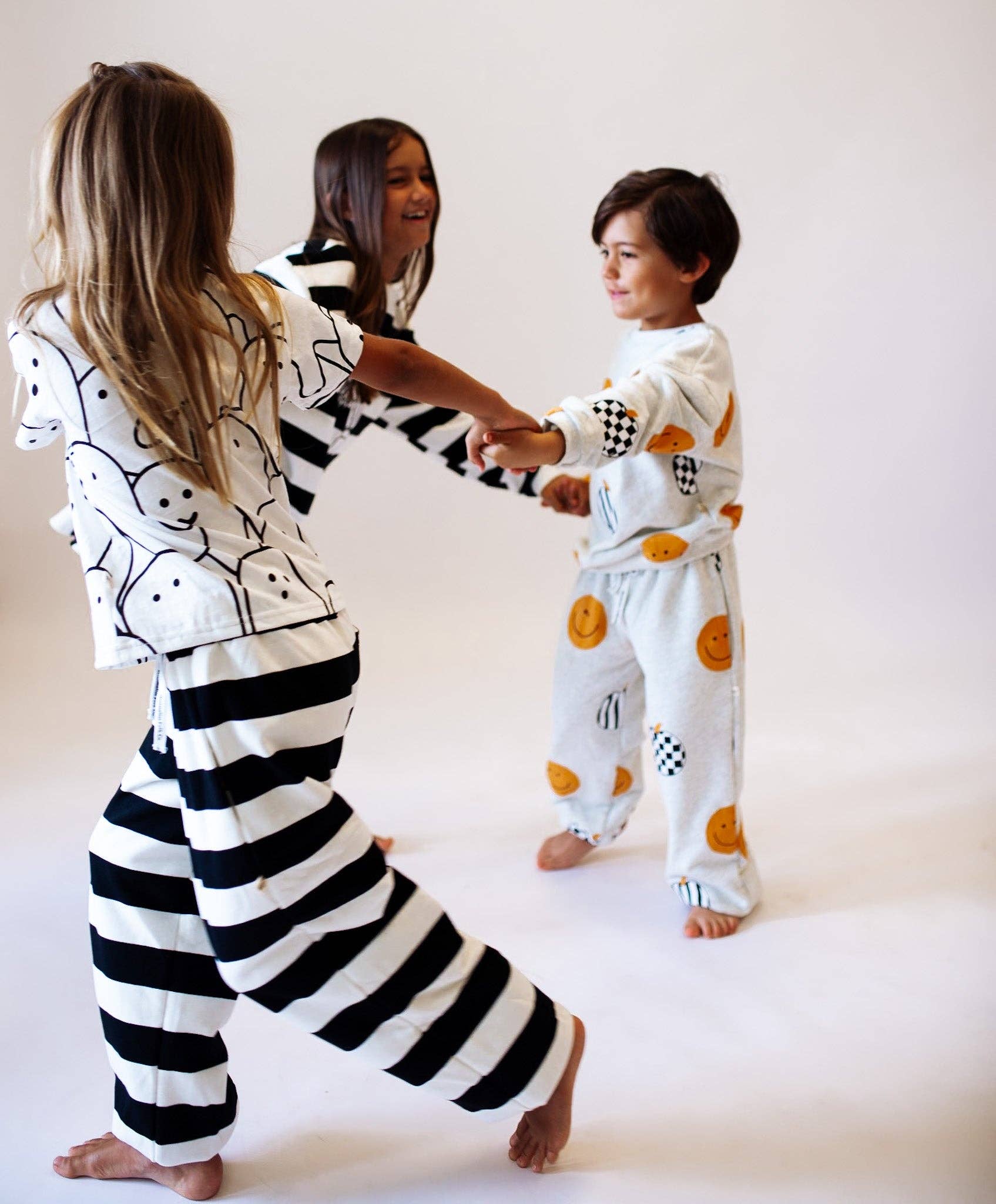 Minimalist Folk Co. - Wholesale Lounge-/joggingbroek - Kinderen - JOGGINGBROEK | GESTREEPT | KINDEREN1