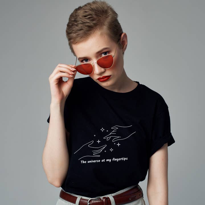 Universe at my fingertips Damen T-shirt für den Großhandel von ROALOVE GIFTS