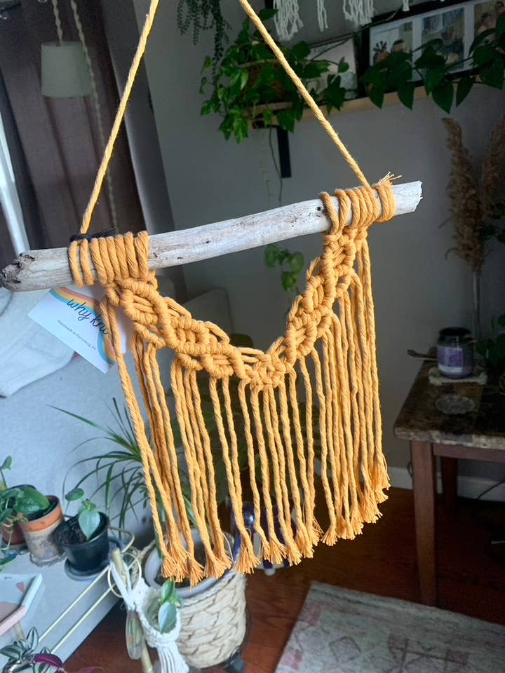 Mini macramè da appendere alla parete per la vendita all'ingrosso da parte di Why Knot