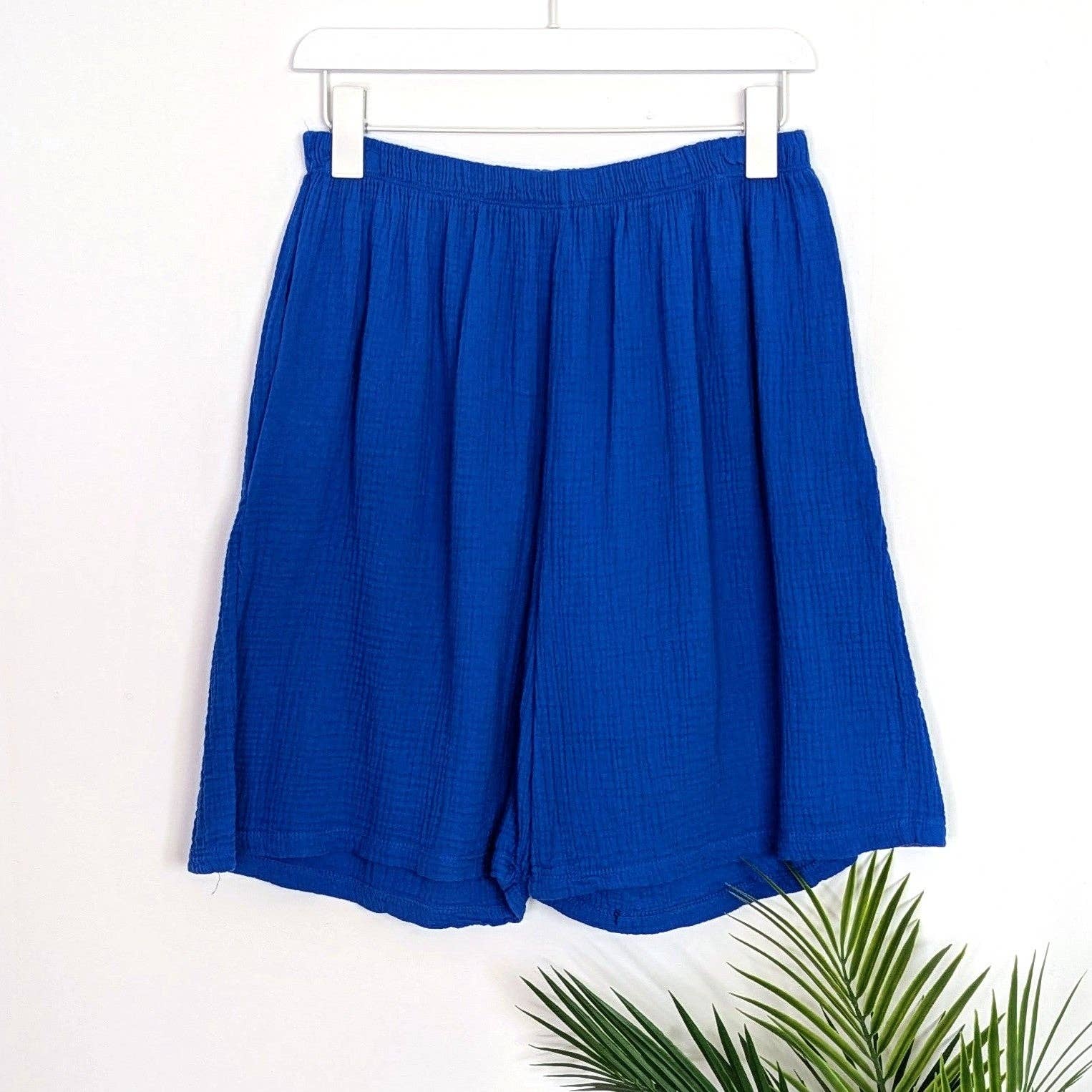 Tempest Designs - Wholesale Shorts - Women's - Roomy waffle cotton shorts with elasticated waist and pockets (M-L)4