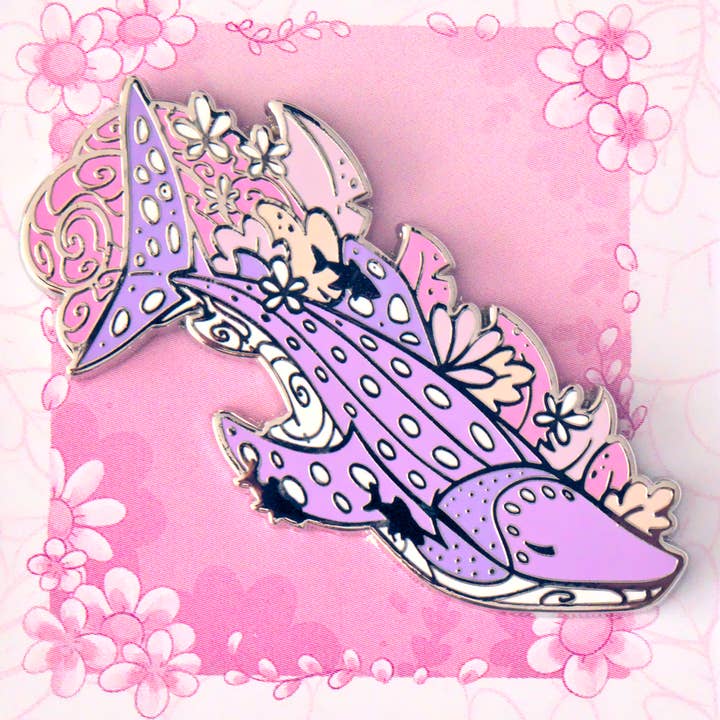 Épinglette en émail Coral Whale Shark pour la vente par Evy Benita