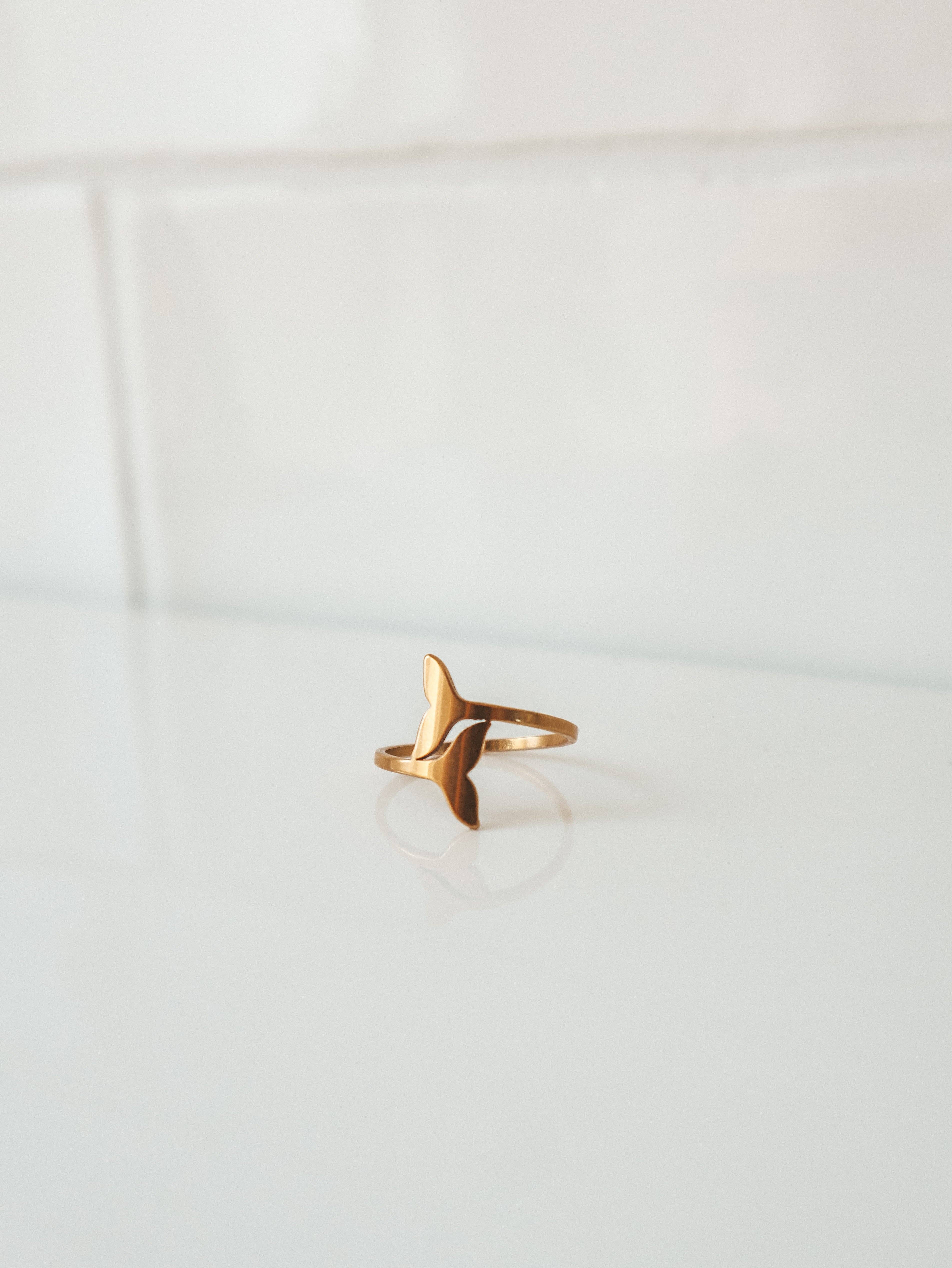 Bali Soul – wholesale Band/stacked ring – Whale Tail Gold Ring1