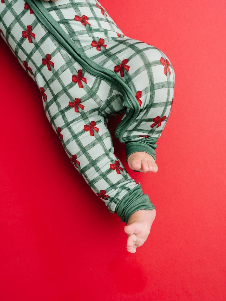 Little One Shop - Wholesale Sleepsuit - Baby - Gift Wrapped Bamboo Sleeper5