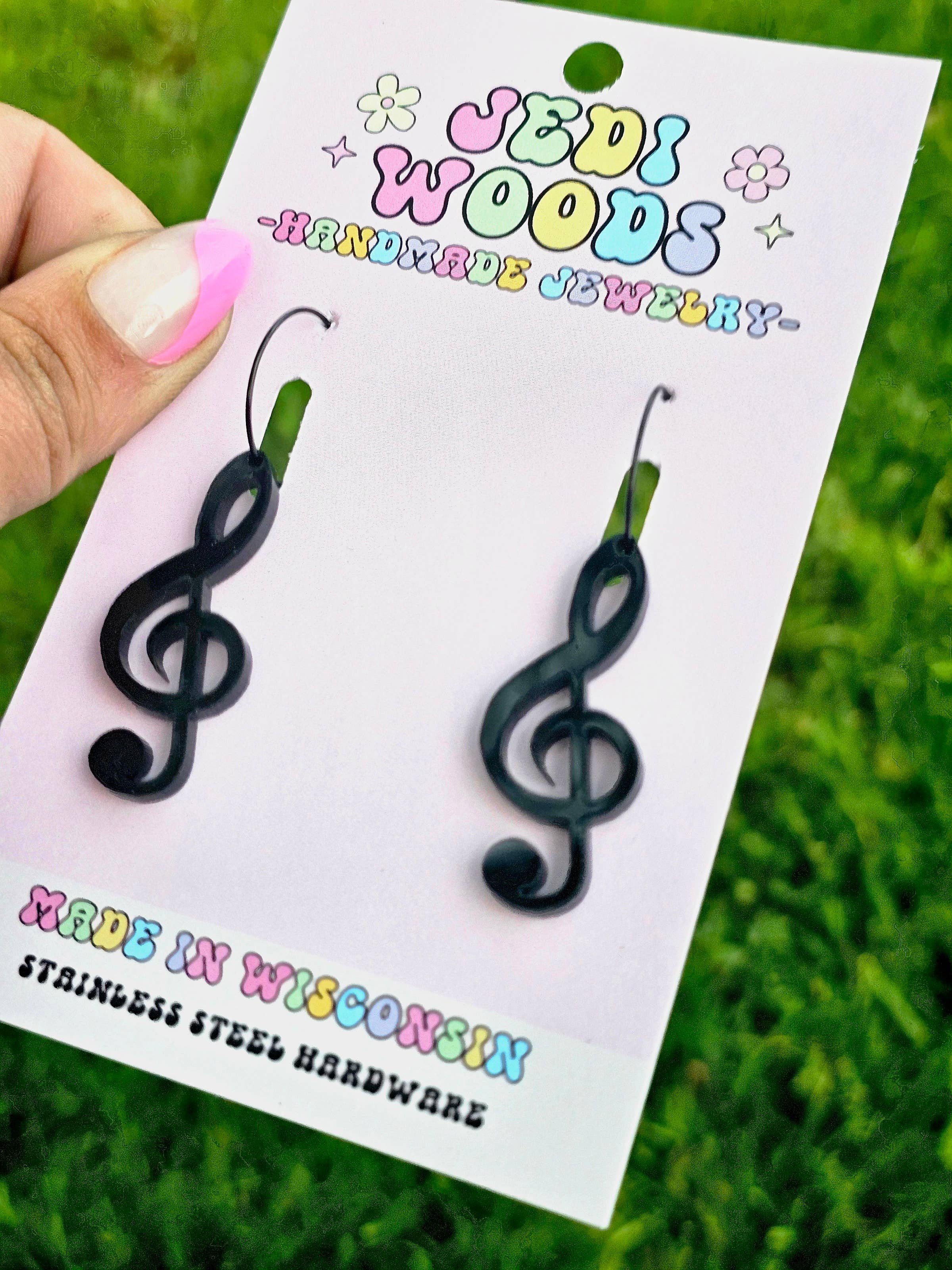 Jedi Woods LLC - Vendita all'ingrosso Orecchini pendenti - Orecchini musicali a forma di chiave di violino neri con cerchi, compatibili con il calibro 3